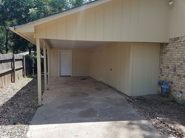 Image of 208 N Rainbow Dr
