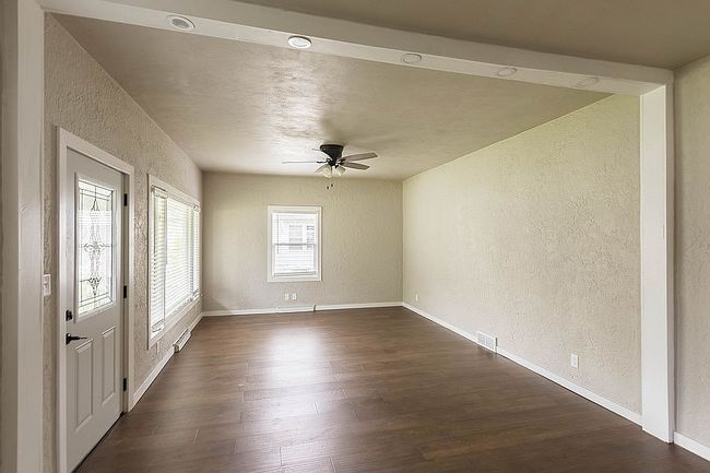 Additional photo 2 of property located at 323 E Manning Ave