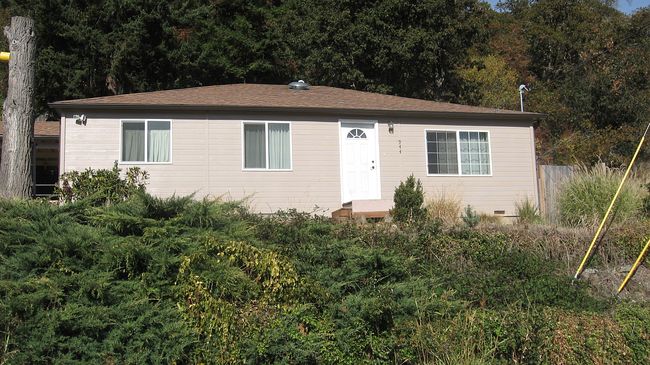Photo of 944 Nw Hill Ave, Roseburg, OR