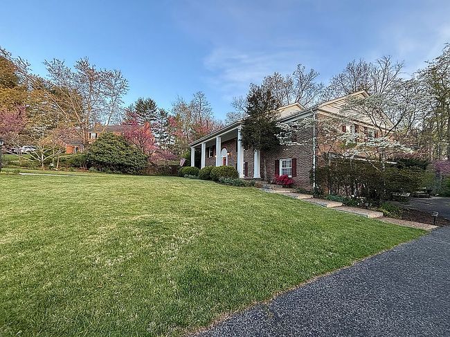 Image of 607 Landsdowne Dr