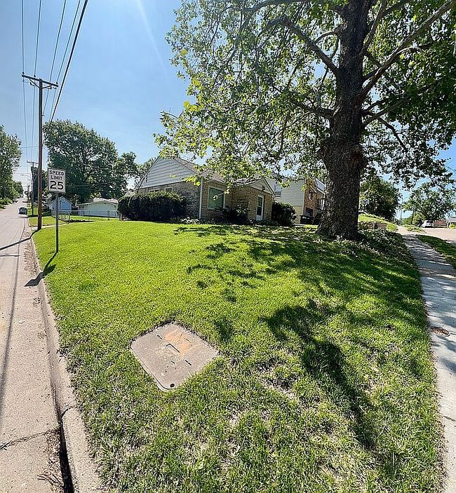 Photo of 2631 N 69th St, Omaha, NE