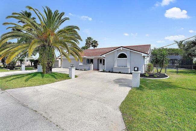 Image of 235 Coral Reef Ct N