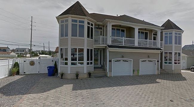 Photo of 201 Harding Ave #A