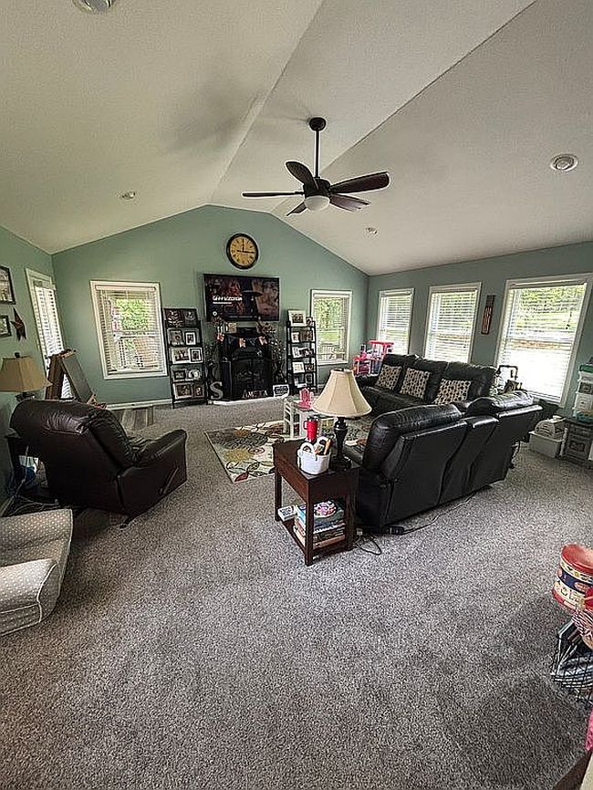 Photo of 774 S Thompson Ln, Paoli, IN