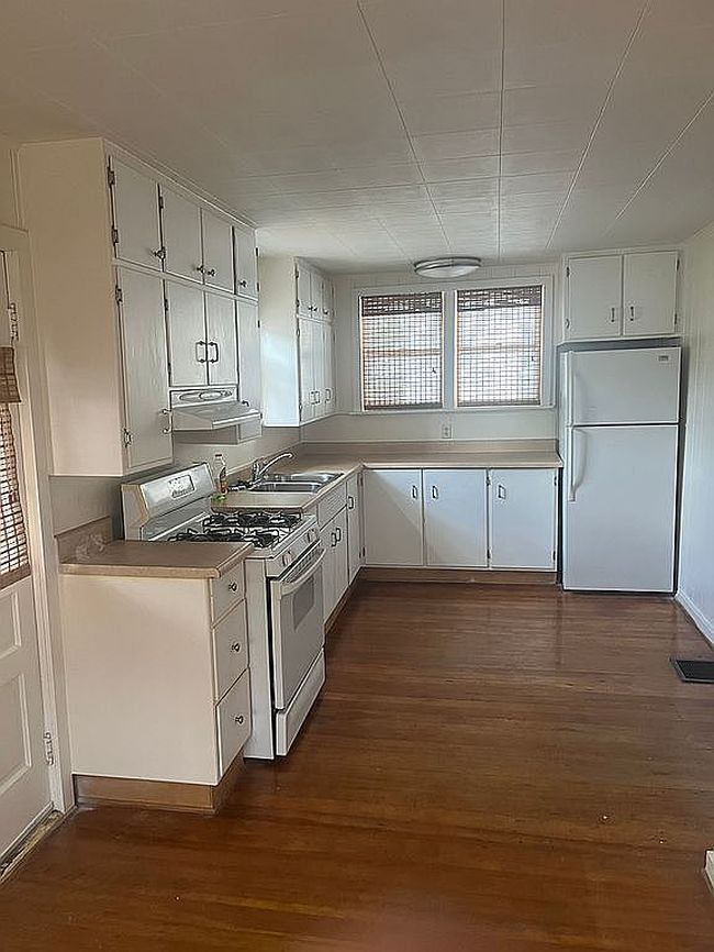 Preview of property located at 2842 Elm St