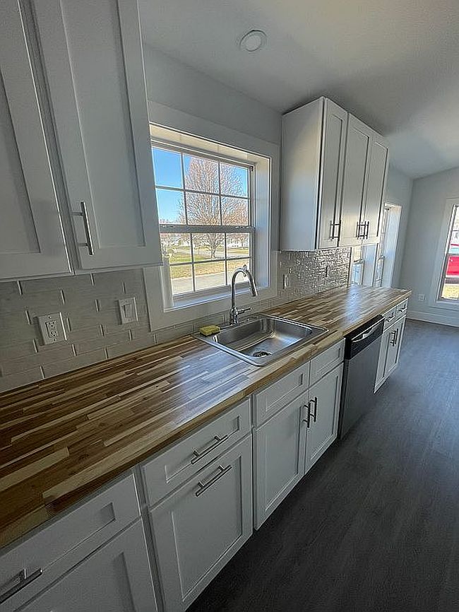 Image of 914 Jonathan Dr