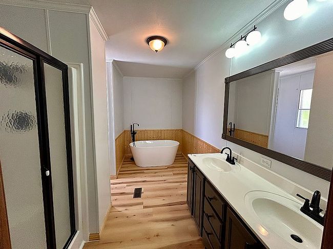 Photo of 9923 County Road 5735, Castroville, TX