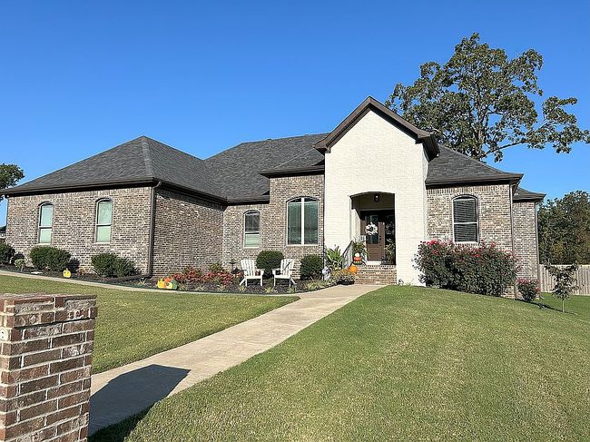 Photo of 933 Millers Glen Dr