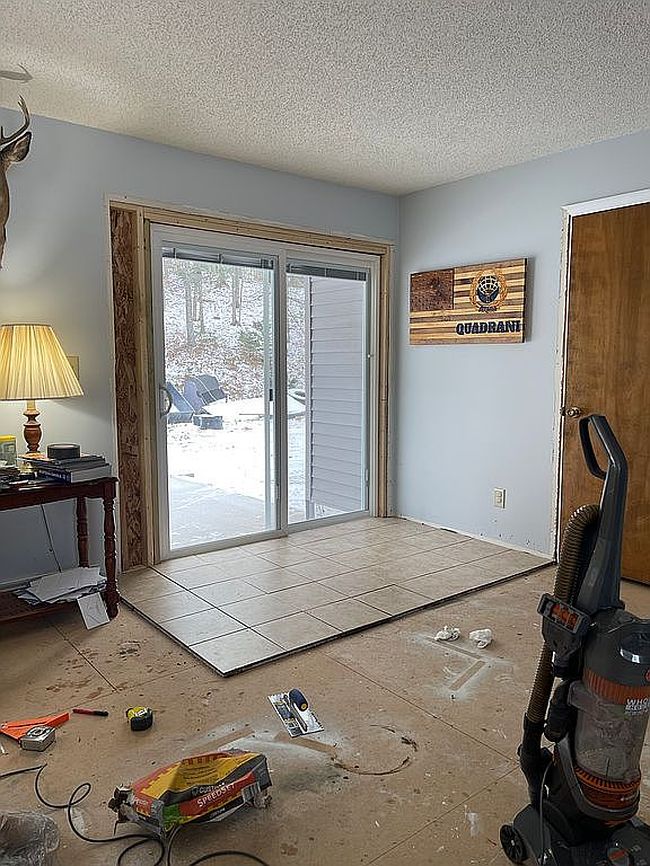 Photo of 649 N Riverhills Rd, Kingsford, MI