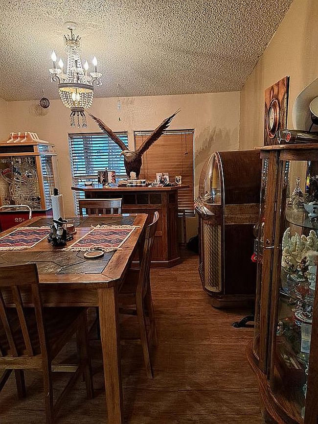 Image of 1707 Swink Ave
