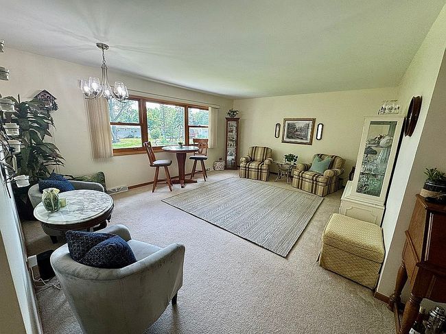 Photo of 851 Glenview Ave, Mundelein, IL