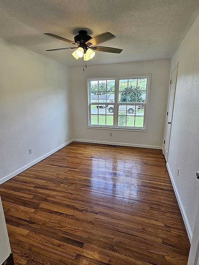 Image of 807 Pryor Cove Rd