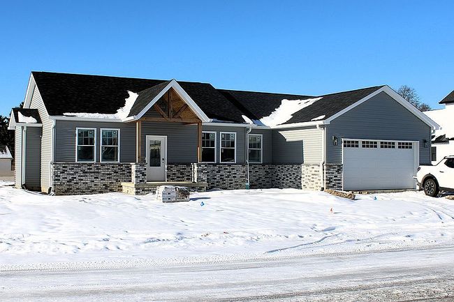 Preview of property located at 95 Ferndale Dr