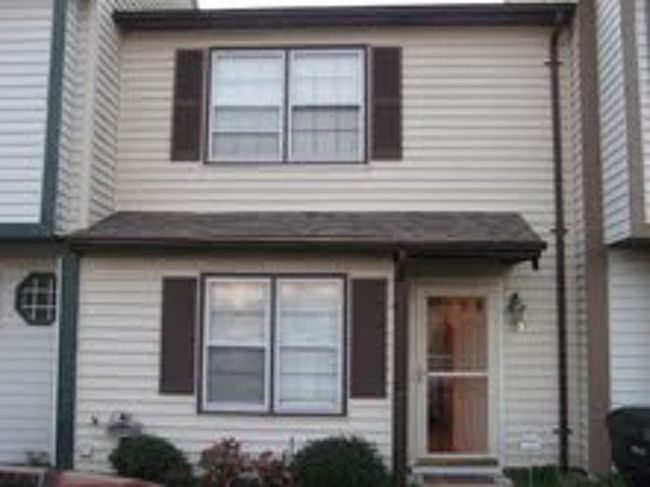 Photo of 1031 Commonwealth Pl
