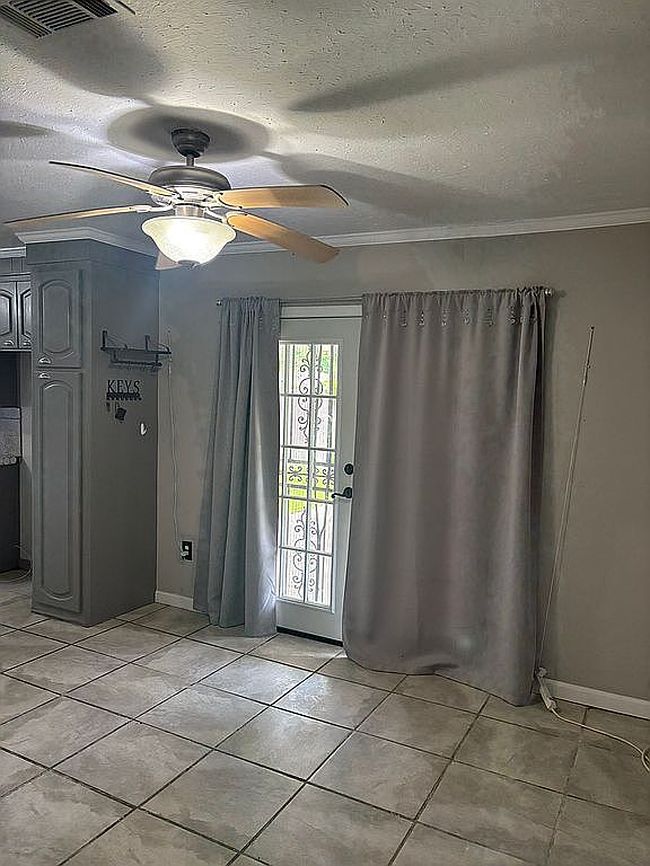 Image of 4983 Rosehaven Dr