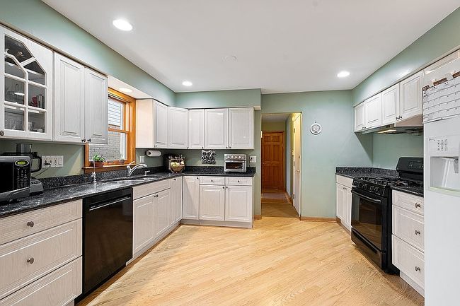Photo of 5255 Coyle Ave, Skokie, IL