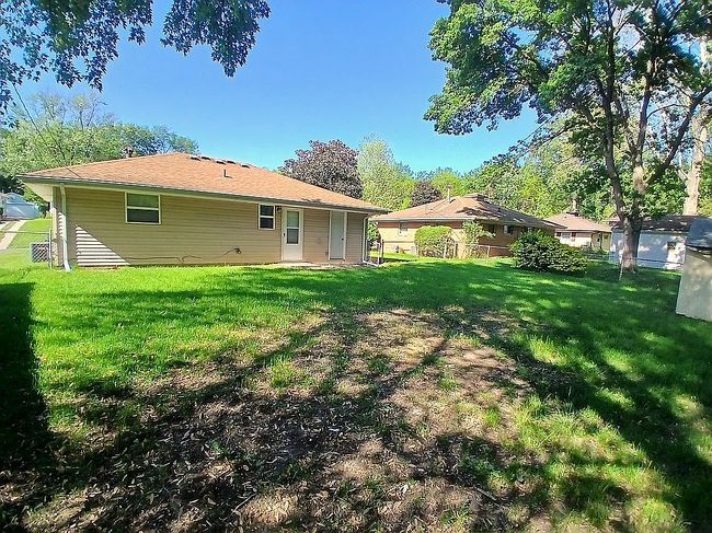 Image of 1918 W White Oak Dr