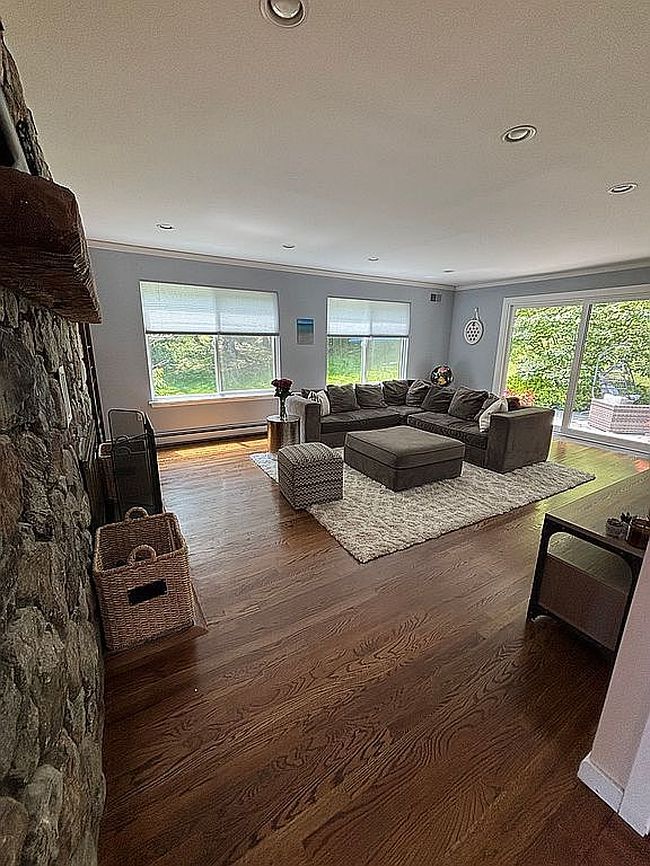 Image of 6 Whippoorwill Lake Rd