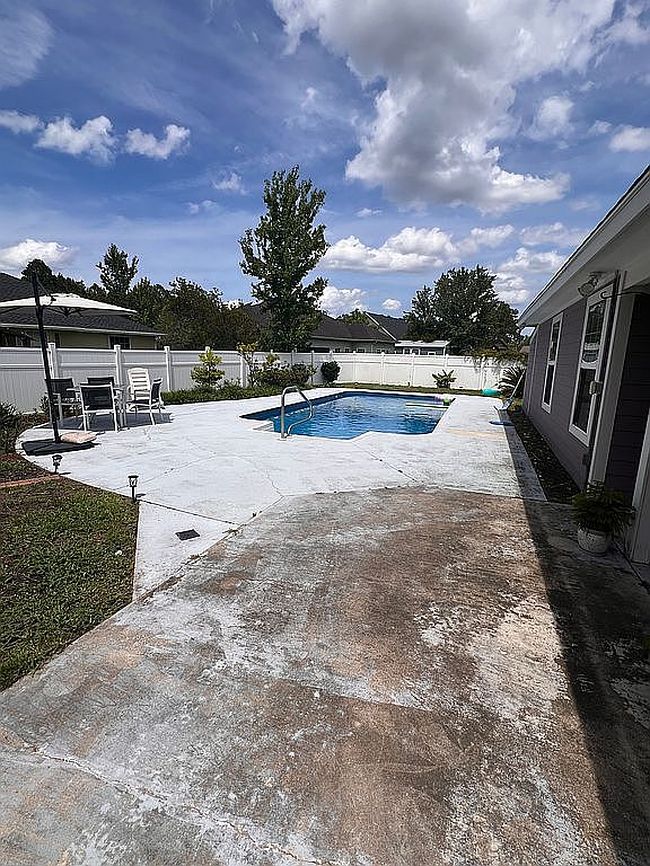 Image of 236 Lake Forest South Dr