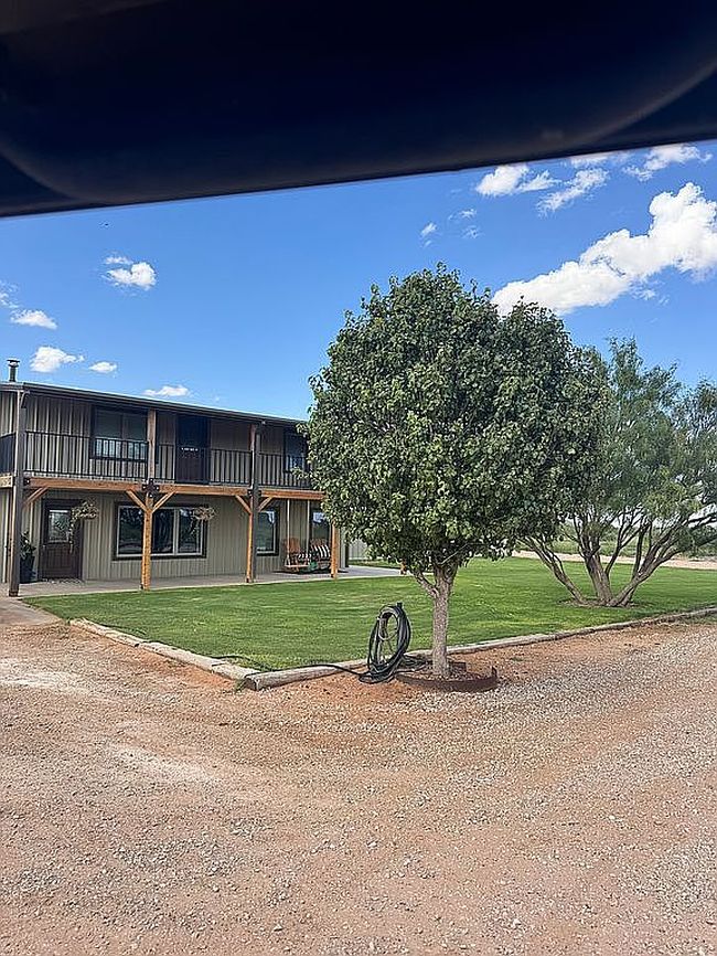 Photo of 437 County Road 411, Seminole, TX