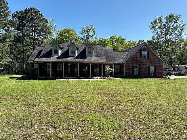 Photo of 410 Deerwood Ln, Nashville, AR