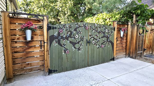 Photo of 907 Hampshire Dr, Reno, NV