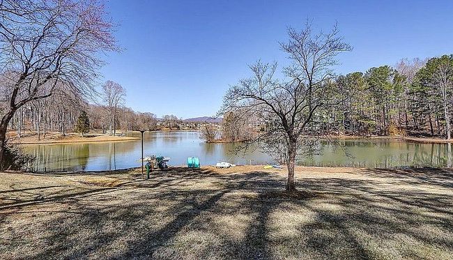 Image of 711 Lake Vista Dr