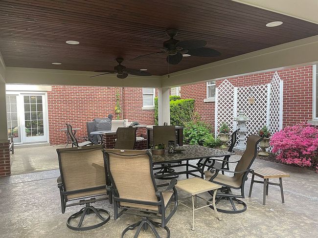 Image of 920 Giesler Rd