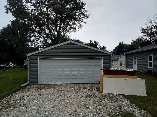 Photo of 604 W Jefferson St, Petersburg, IL