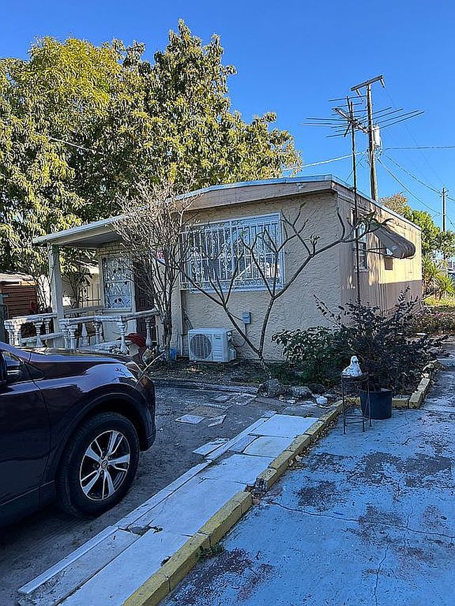 Image of 2980 Nw 79th St #9