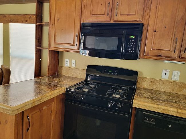 Additional photo 3 of property located at 251 S Ocotillo Ave #145