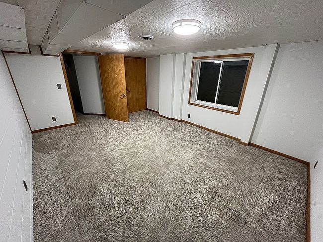 Image of 219 E Hollett St
