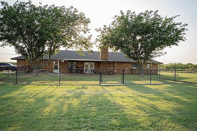 Photo of 7709 State Highway 79 S, Wichita Falls, TX