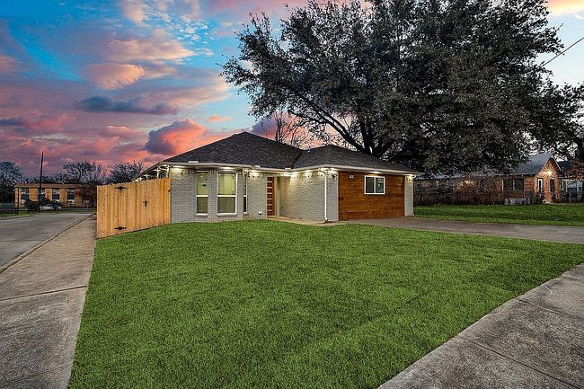 3500 Roberts Ave, Dallas, TX