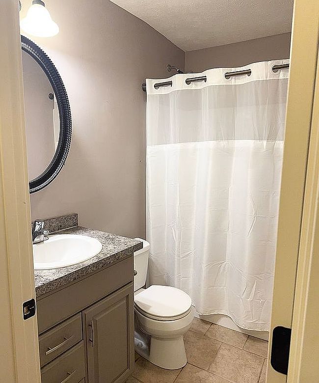 Photo of 505 Joan Cir, Yutan, NE