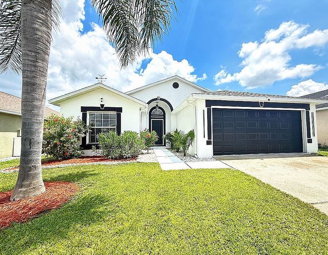 Image of 132 Canary Island Cir