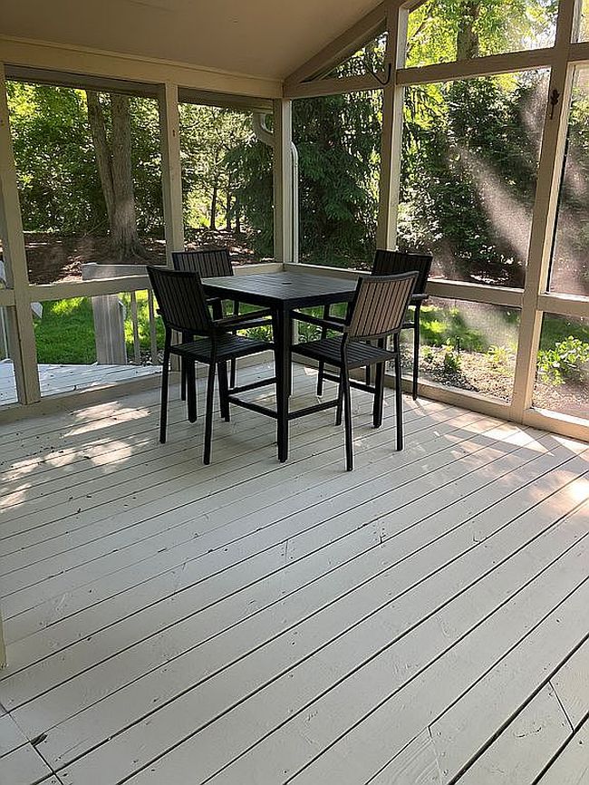 Image of 15 Laurel Hill Ln