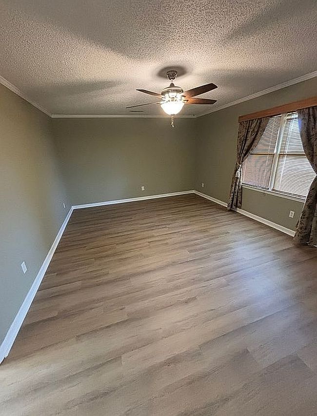 Preview of property located at 4735 Lodebar Rd