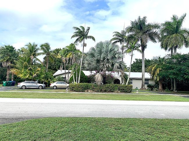 Additional photo of property located at 8545 Sw 120th St