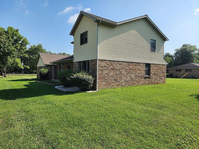 Photo of 5566 Grimm Rd, Newburgh, IN