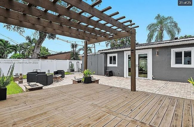 Photo of 6640 Douglas St, Hollywood, FL