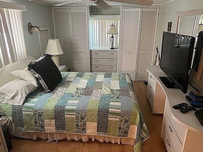 Image of 608 49th B Avenue Dr E