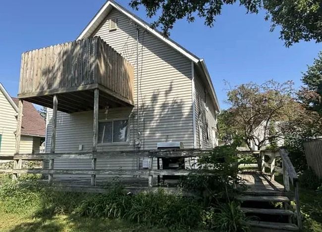Image of 1721 W 8th St