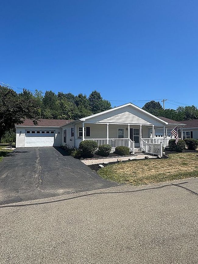 Photo of 6659 Daffodil Dr, Bath, NY