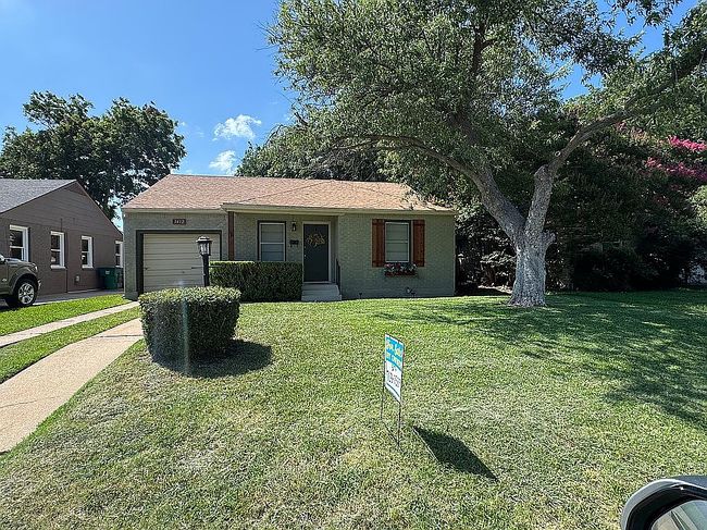 Photo of 3412 Mission St, Fort Worth, TX