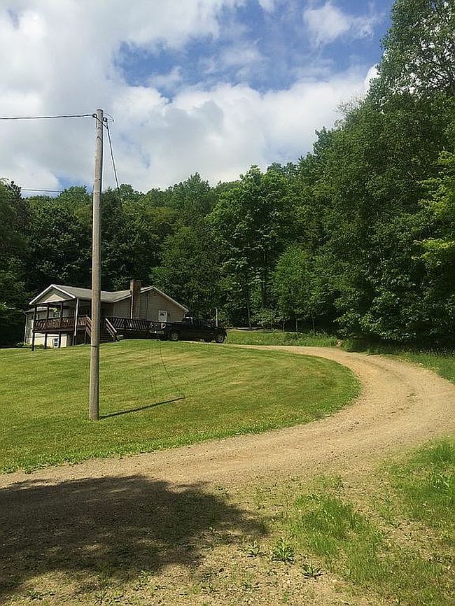 Photo of 59 Deerlick St, Sheffield, PA