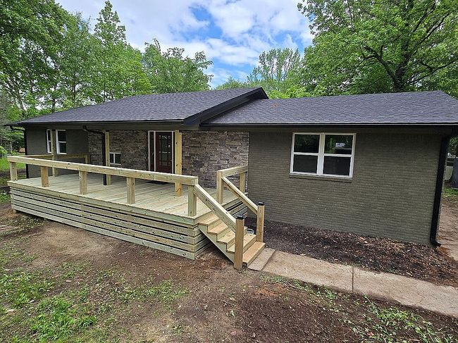 Image of 26 W Mobbs Cir