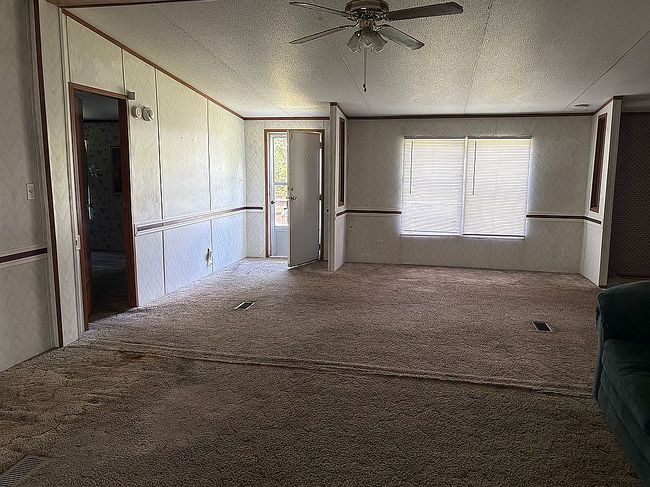 Photo of 4 Hurst Dr, Laurel, MS