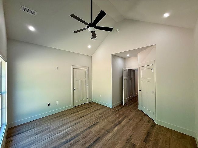 Photo of 149 River Dr, Tuscumbia, AL