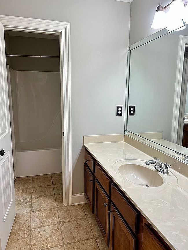 Photo of 930 Clair Cv, Hernando, MS